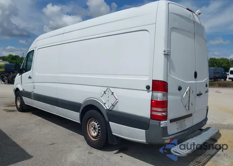 2012 Mercedes-Benz Sprinter 2500 High Roof z USA, uszkodzony, nr VIN WD3PE8CB8C5694711